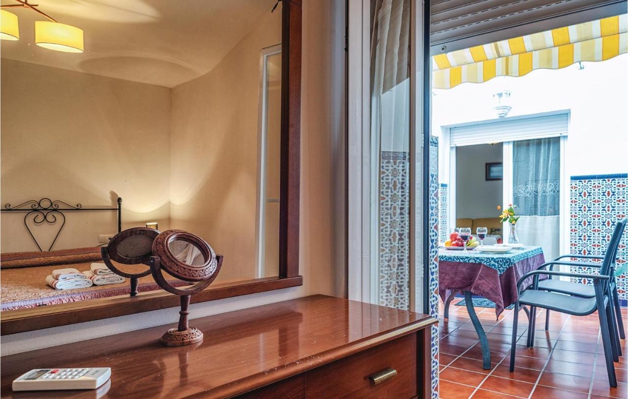 Beautiful Apartment In Cordoba With Kitchenette Exterior foto